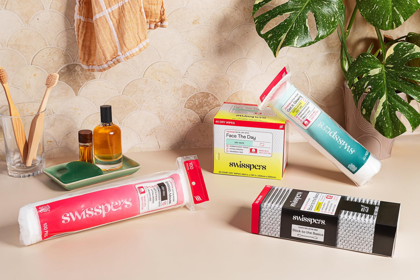 Swisspers Premium Cotton Rounds - 100% Chlorine Free Cotton Face Pads for Makeup, Nail Polish Removal - Dermatologist Tested and Hypoallergenic, Made in USA - 100 Pads (Pack of 3)